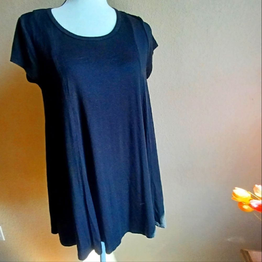 Karen Kane black, bell blouse Size M